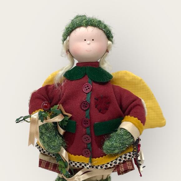 Vintage Christmas Country Angel Porcelain Figurine Debbie Mumm 2000 Cottagecore - Picture 2 of 8